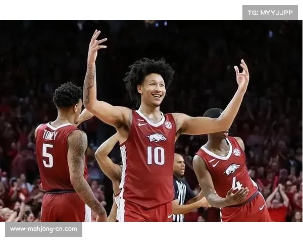 迪班察7成投篮命中率展NCAA内线进攻技巧 迪班察7成投篮命中率展NCAA内线进攻技巧